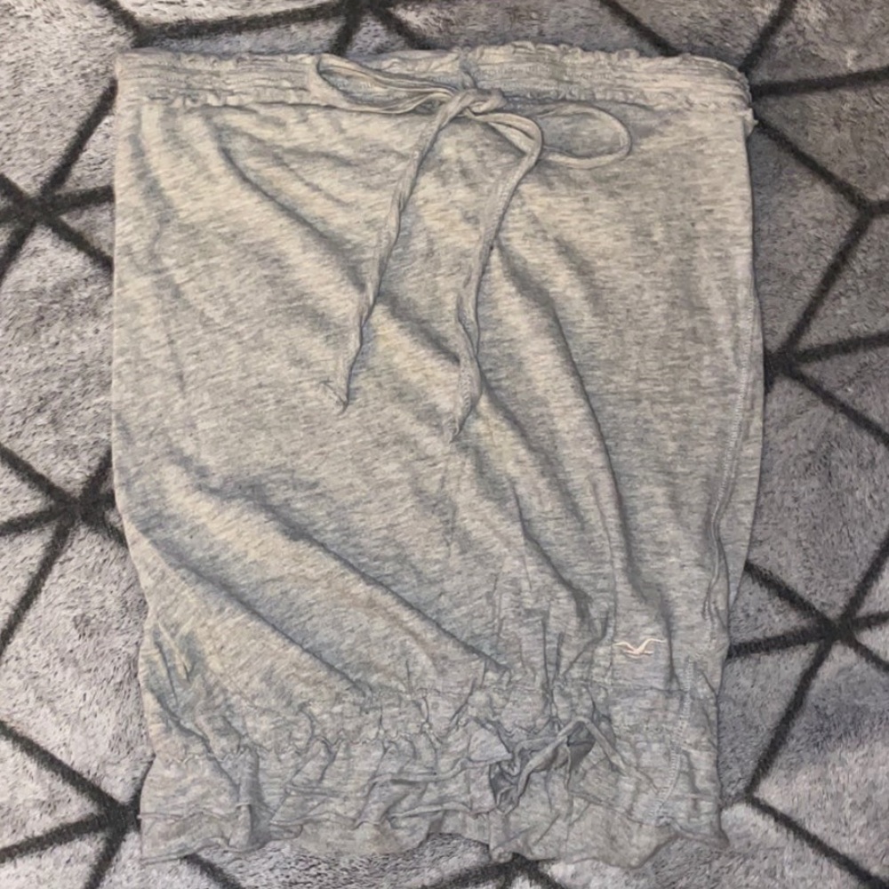 Hollister gray strapless shirt.